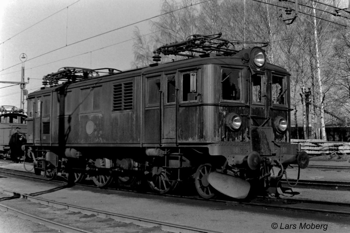 x925   Du 181   Mjölby   8-5-71   25.JPG